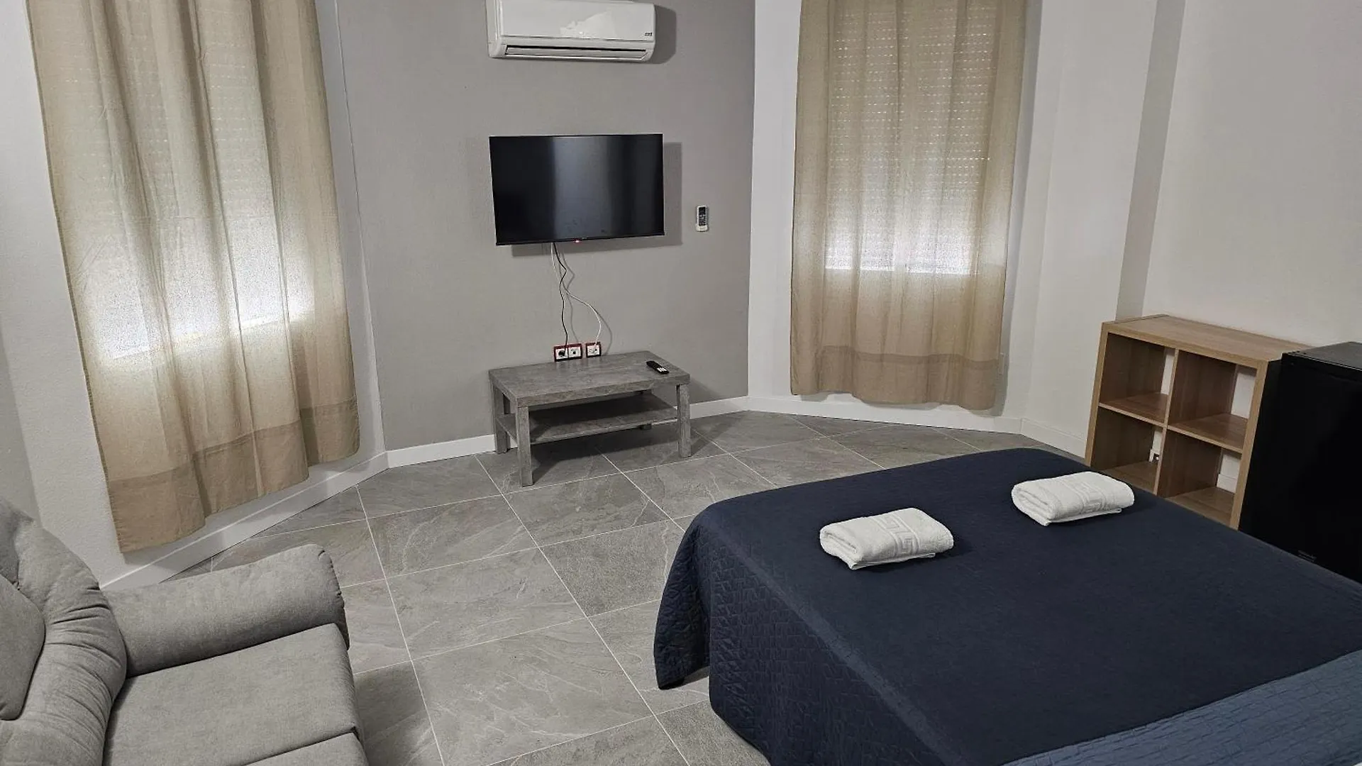 Hotel Velis Velez Malaga 3*,